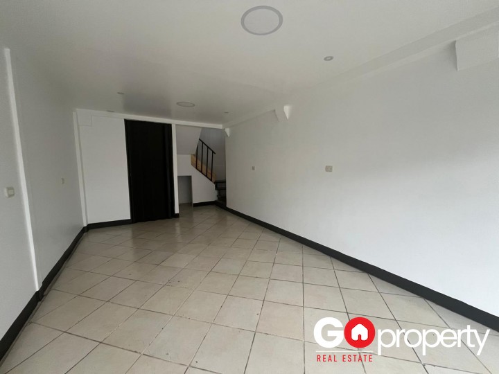 Alquiler de Local Comercial de 37m2 por El Higueron 